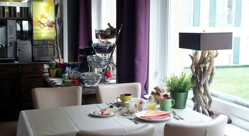 Hotel Du Soleil Кноке-Хайст Екстериор снимка
